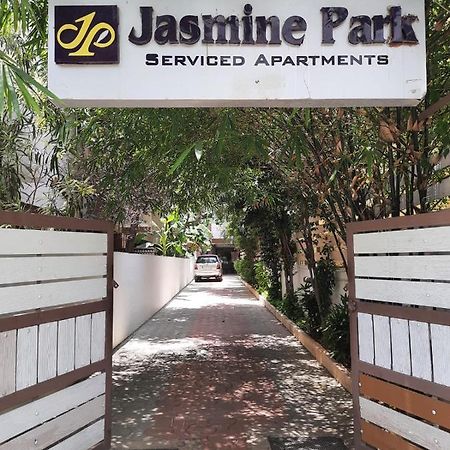 Апарт готель Jasmine Park Ченнаї Екстер'єр фото